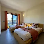 Stylish 3 With Pool By Homing Апартаменты