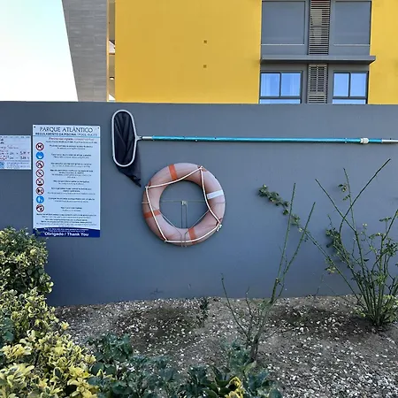 Stylish 3 With Pool By Homing Διαμέρισμα *