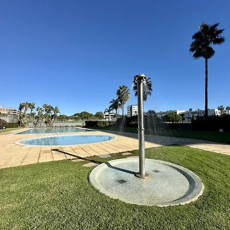 Stylish 3 With Pool By Homing Appartamento Quarteira