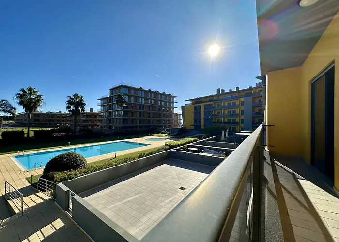 Stylish 3 With Pool By Homing *