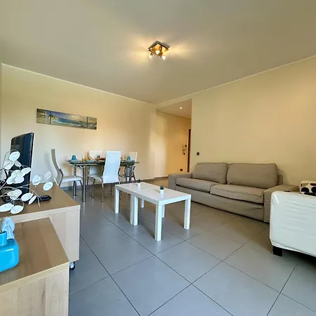 Apartment Stylish 3 With Pool By Homing
