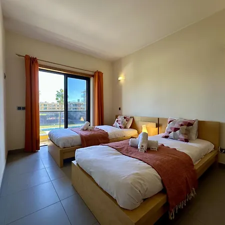 Stylish 3 With Pool By Homing Apartment