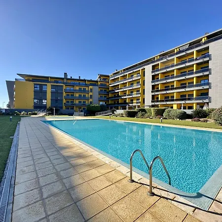 Stylish 3 With Pool By Homing Apartment *