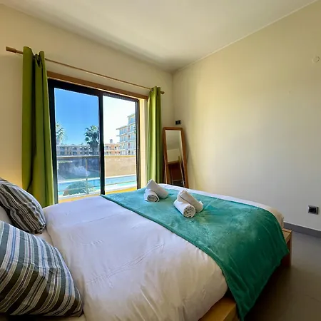 Stylish 3 With Pool By Homing Apartment