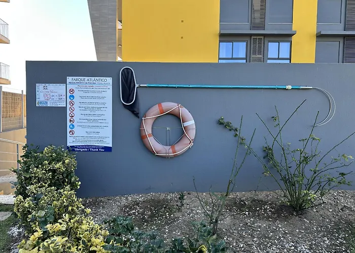 Stylish 3 With Pool By Homing Apartment *